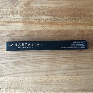 SOLD Anastasia Beverly Hills Brow Wiz in Granite
